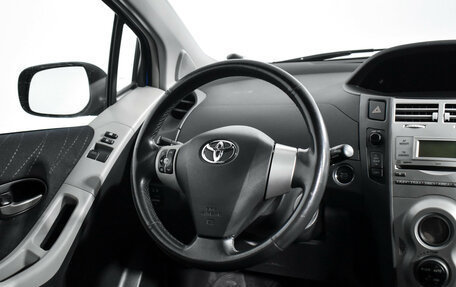 Toyota Yaris III рестайлинг, 2007 год, 439 000 рублей, 16 фотография