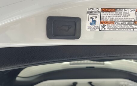 Toyota RAV4, 2018 год, 10 фотография