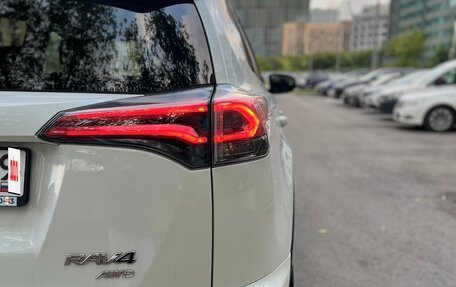 Toyota RAV4, 2018 год, 6 фотография