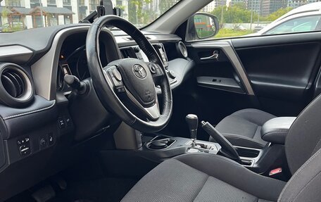 Toyota RAV4, 2018 год, 11 фотография