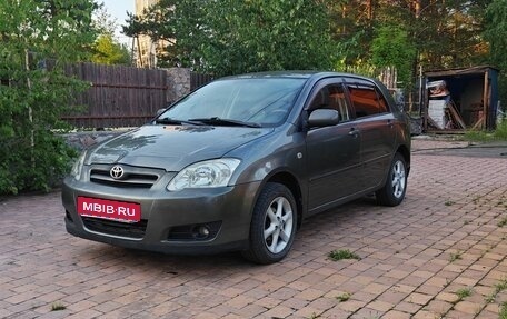 Toyota Corolla, 2004 год, 750 000 рублей, 1 фотография