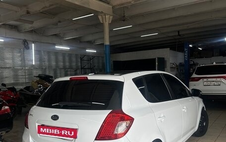 KIA cee'd I рестайлинг, 2012 год, 600 000 рублей, 5 фотография