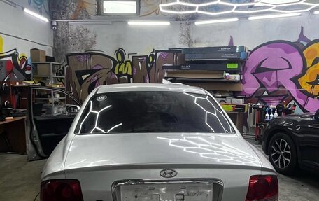 Hyundai Sonata IV рестайлинг, 2003 год, 150 000 рублей, 4 фотография