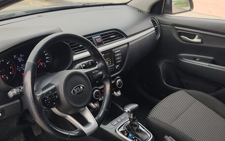 KIA Rio IV, 2018 год, 20 фотография