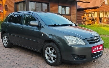 Toyota Corolla, 2004 год, 750 000 рублей, 7 фотография