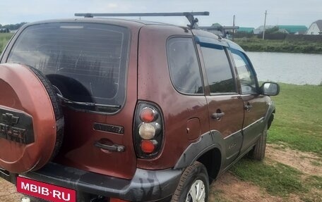 Chevrolet Niva I рестайлинг, 2003 год, 260 000 рублей, 4 фотография