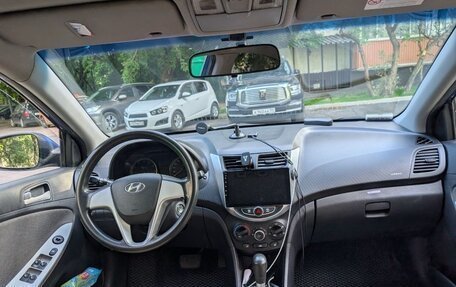 Hyundai Solaris II рестайлинг, 2011 год, 550 000 рублей, 5 фотография