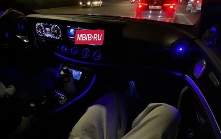 Mercedes-Benz E-Класс, 2019 год, 3 150 000 рублей, 5 фотография