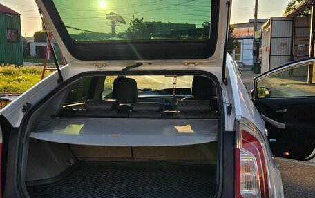 Toyota Prius, 2012 год, 895 000 рублей, 3 фотография