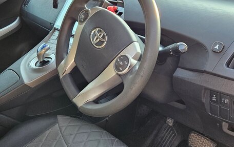 Toyota Prius, 2012 год, 895 000 рублей, 5 фотография