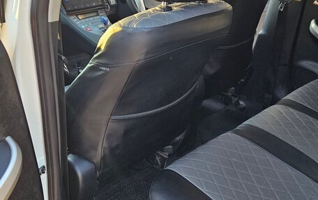 Toyota Prius, 2012 год, 895 000 рублей, 7 фотография