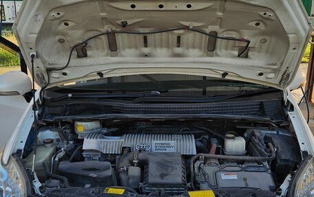 Toyota Prius, 2012 год, 895 000 рублей, 4 фотография