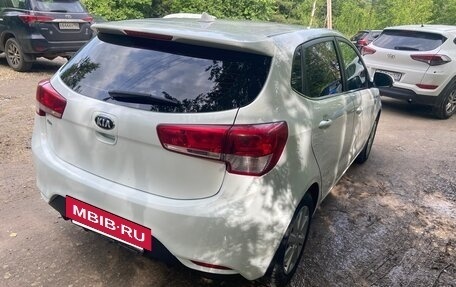 KIA Rio III рестайлинг, 2015 год, 1 000 000 рублей, 4 фотография