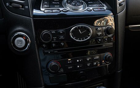 Infiniti QX70, 2014 год, 2 150 000 рублей, 14 фотография