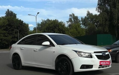 Chevrolet Cruze II, 2011 год, 600 000 рублей, 3 фотография