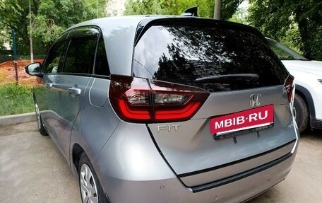 Honda Fit, 2021 год, 1 360 000 рублей, 10 фотография