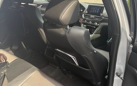 Honda Accord IX рестайлинг, 2022 год, 1 990 000 рублей, 17 фотография