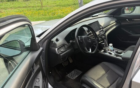 Honda Accord IX рестайлинг, 2022 год, 1 990 000 рублей, 13 фотография