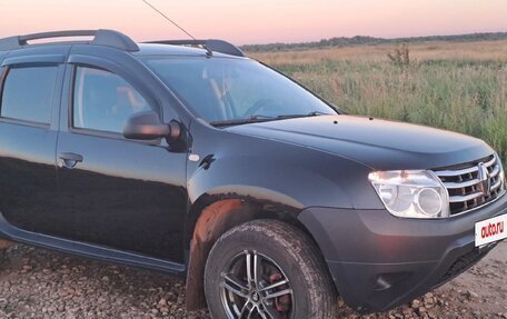Renault Duster I рестайлинг, 2014 год, 1 000 000 рублей, 3 фотография
