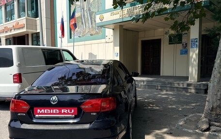 Volkswagen Jetta VI, 2013 год, 950 000 рублей, 3 фотография
