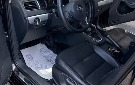 Volkswagen Jetta VI, 2013 год, 950 000 рублей, 8 фотография