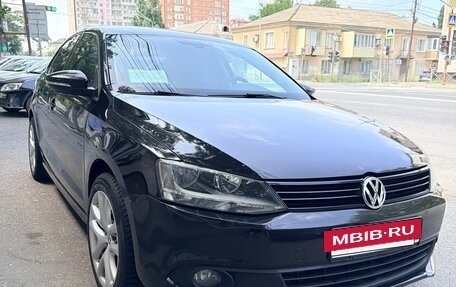 Volkswagen Jetta VI, 2013 год, 950 000 рублей, 6 фотография