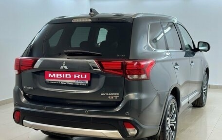 Mitsubishi Outlander III рестайлинг 3, 2017 год, 2 720 000 рублей, 4 фотография
