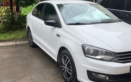 Volkswagen Polo VI (EU Market), 2018 год, 1 200 000 рублей, 1 фотография