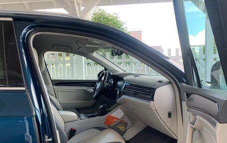 Volkswagen Touareg III, 2019 год, 4 250 000 рублей, 6 фотография