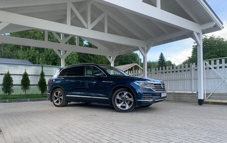 Volkswagen Touareg III, 2019 год, 4 250 000 рублей, 3 фотография