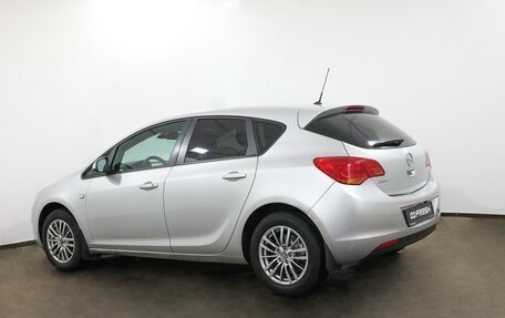 Opel Astra J, 2010 год, 657 000 рублей, 2 фотография