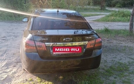 Chevrolet Cruze II, 2011 год, 555 000 рублей, 2 фотография