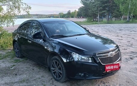 Chevrolet Cruze II, 2011 год, 555 000 рублей, 4 фотография