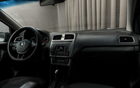 Volkswagen Polo VI (EU Market), 2017 год, 1 049 777 рублей, 12 фотография