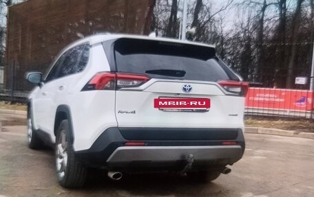Toyota RAV4, 2020 год, 3 999 999 рублей, 4 фотография