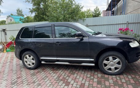 Volkswagen Touareg III, 2004 год, 550 000 рублей, 3 фотография