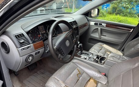 Volkswagen Touareg III, 2004 год, 550 000 рублей, 7 фотография