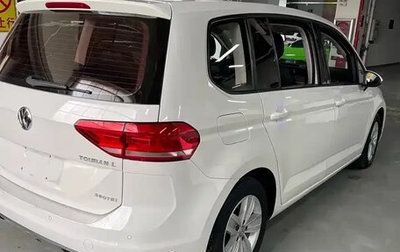 Volkswagen Touran III, 2018 год, 1 332 000 рублей, 1 фотография