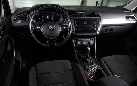 Volkswagen Tiguan II, 2017 год, 2 449 000 рублей, 13 фотография