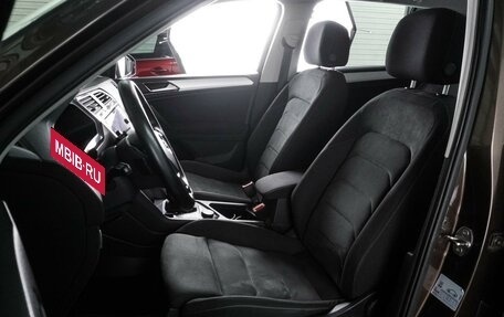 Volkswagen Tiguan II, 2017 год, 2 449 000 рублей, 15 фотография