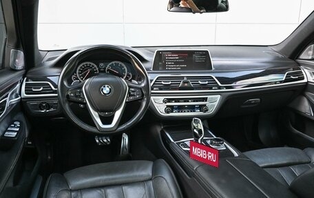 BMW 7 серия, 2017 год, 3 349 000 рублей, 9 фотография
