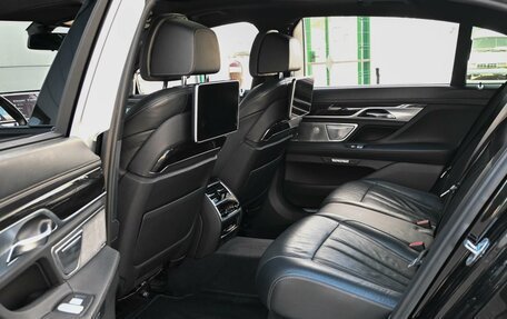 BMW 7 серия, 2017 год, 3 349 000 рублей, 14 фотография
