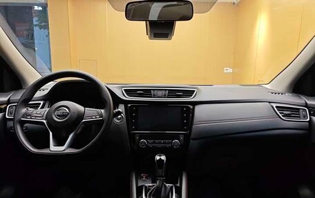 Nissan Qashqai, 2022 год, 1 800 000 рублей, 6 фотография