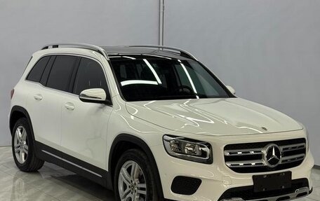 Mercedes-Benz GLB, 2022 год, 2 693 000 рублей, 3 фотография