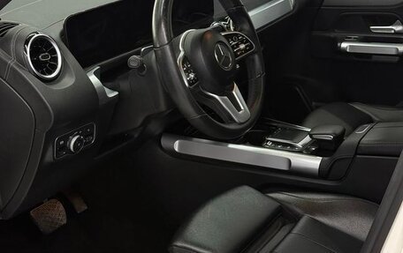 Mercedes-Benz GLB, 2022 год, 2 693 000 рублей, 9 фотография
