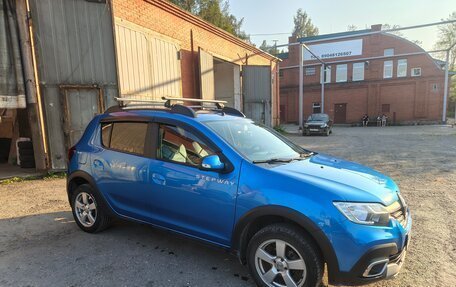 Renault Sandero II рестайлинг, 2018 год, 1 050 000 рублей, 3 фотография