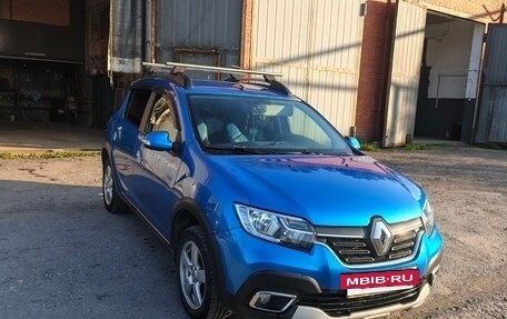 Renault Sandero II рестайлинг, 2018 год, 1 050 000 рублей, 2 фотография