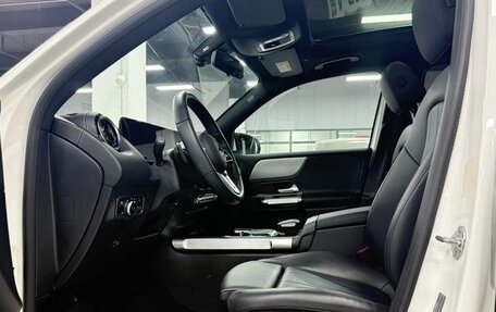 Mercedes-Benz GLB, 2022 год, 2 683 000 рублей, 10 фотография