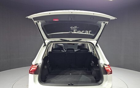 Volkswagen Tiguan II, 2023 год, 2 816 000 рублей, 6 фотография