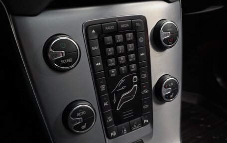 Volvo V40 Cross Country I, 2019 год, 1 450 000 рублей, 13 фотография